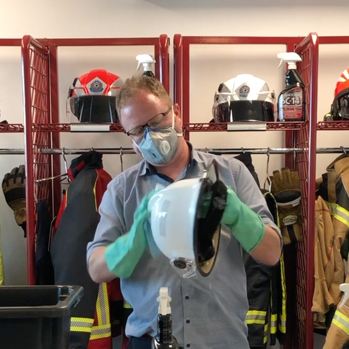 Routine Clean Structural Firefighting Helmet